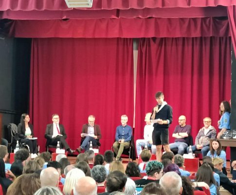 Commento confronto candidati Teatro di San Bortolo